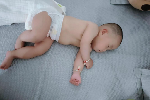 禹城孕妇肚子一跳一跳